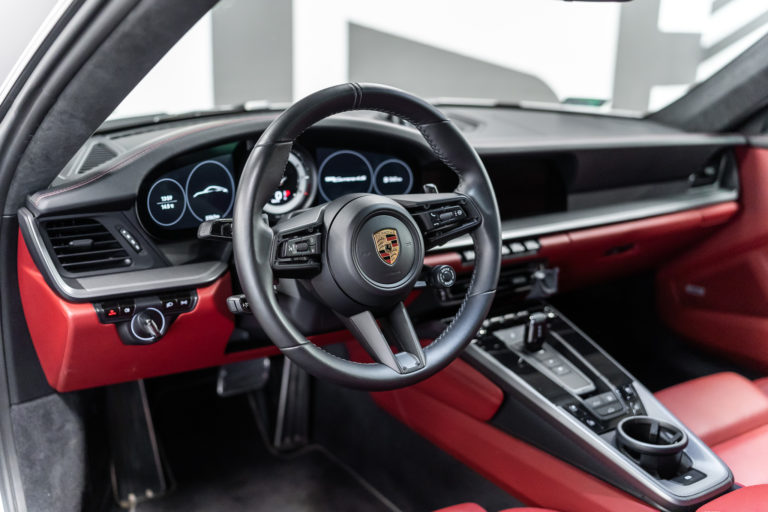 911 Carrera 4S Srebrna_web-13