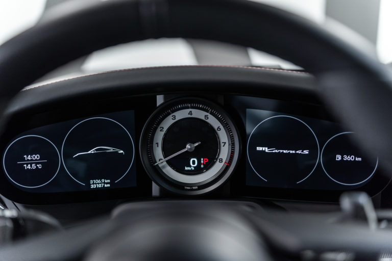 911 Carrera 4S Srebrna_web-16