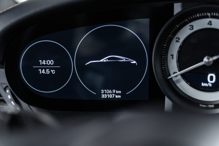 911 Carrera 4S Srebrna_web-17