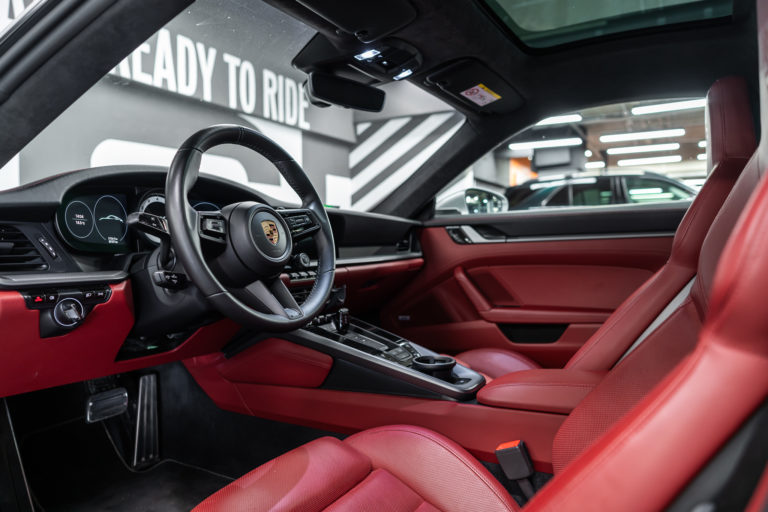 911 Carrera 4S Srebrna_web-24