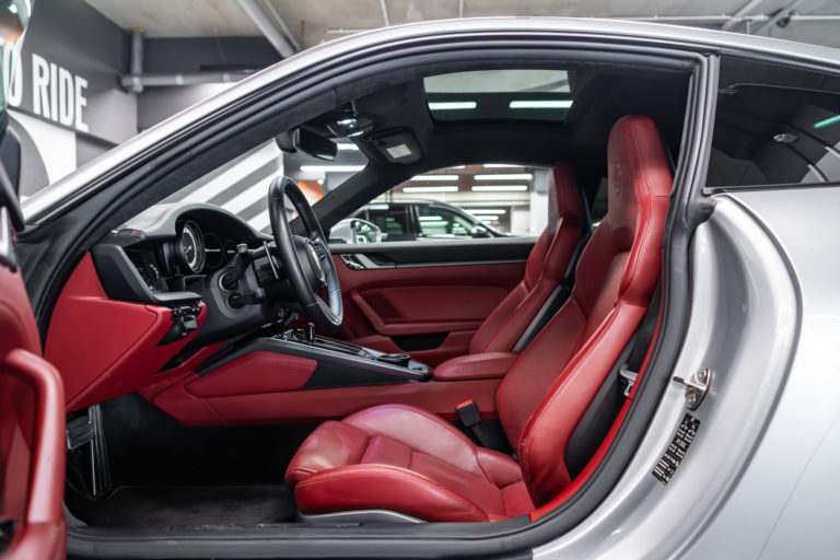911 Carrera 4S Srebrna_web-25