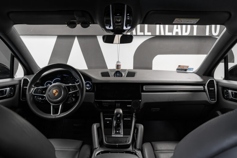 20250222-Porsche-Cayenne-web-025