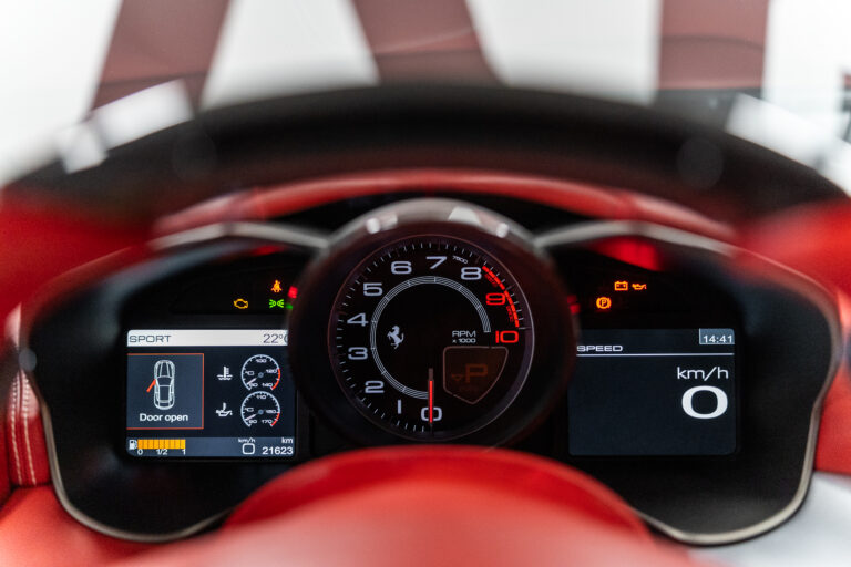 Ferrari Lusso_web-18