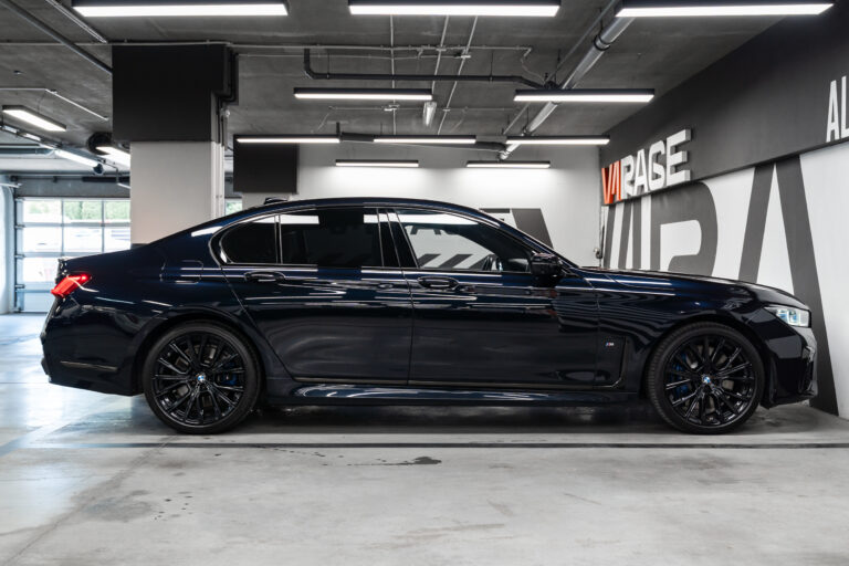 20250806-Bmw750d-024