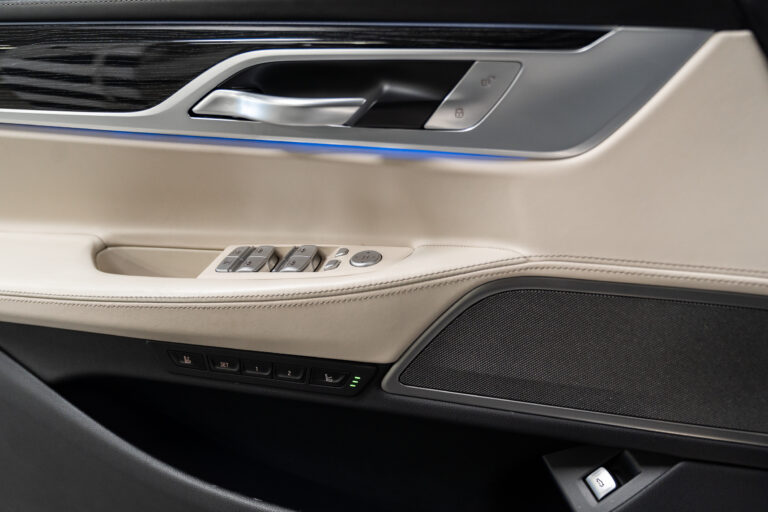 20250806-Bmw750d-028