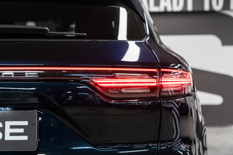 20250919-PorscheCayenne-019