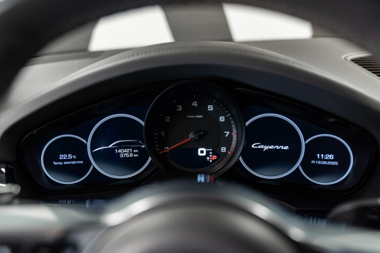 20250919-PorscheCayenne-024