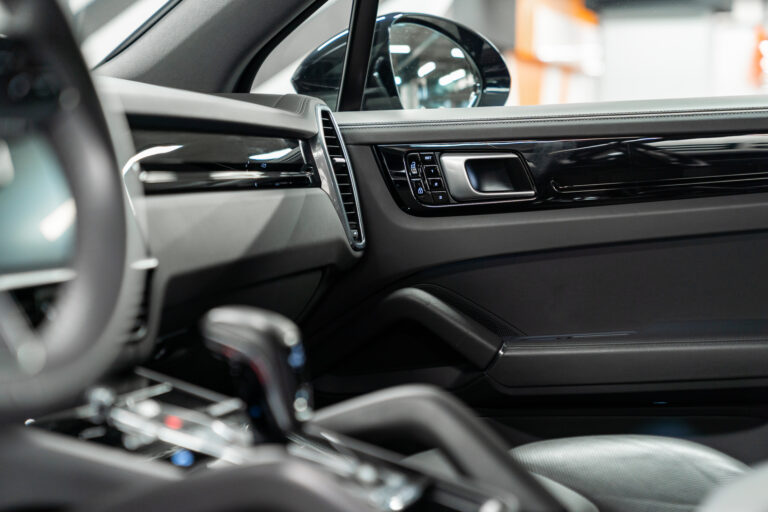 20250919-PorscheCayenne-025