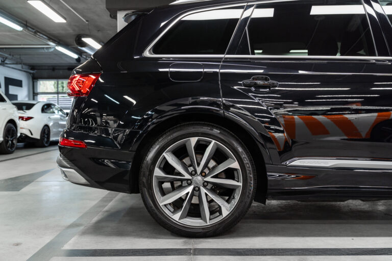 20251007-AudiQ7-009